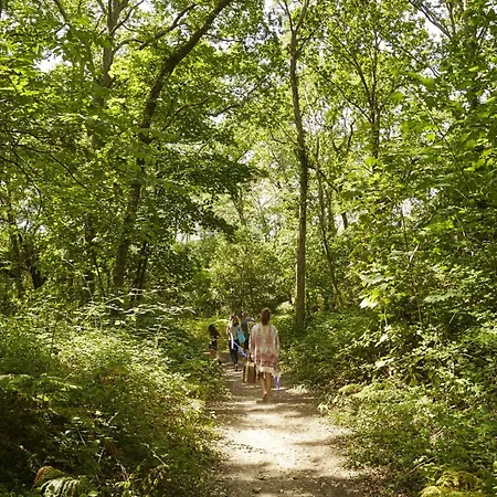 Дом отдыха Maison Et Jardin, 600m De La Mer, St Brevin *